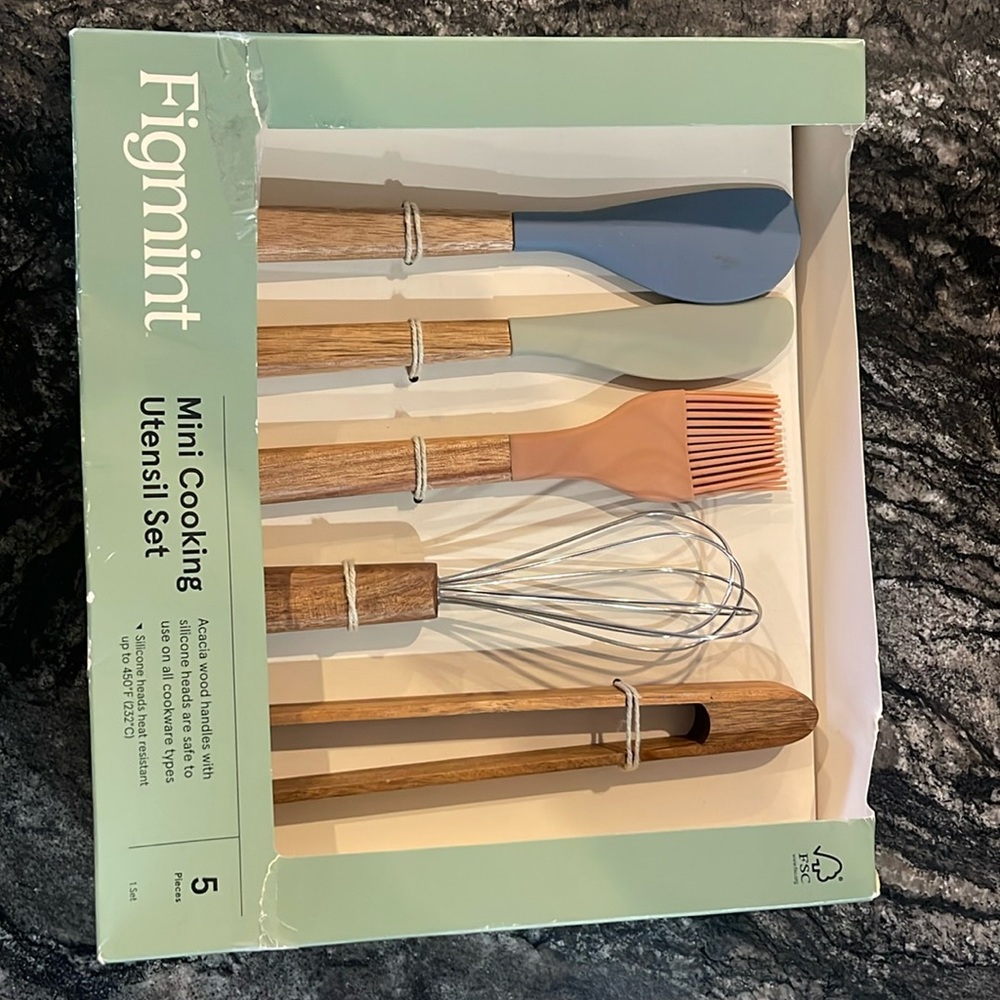 Mini cooking utensil sets (3 available)